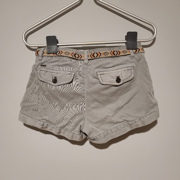 Aritzia TNA Shorts with belt - Picture 2 of 6